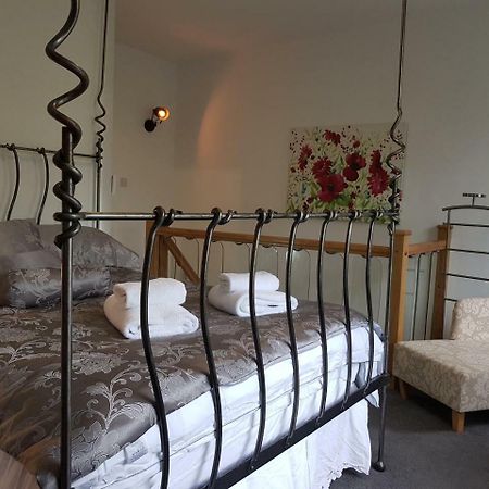 The Retreat At Plover Cottage Lindley Huddersfield Exterior photo